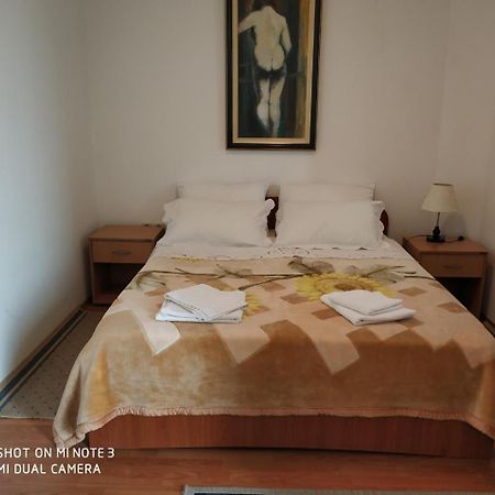 Guest House Fosa Opuzen  Extérieur photo